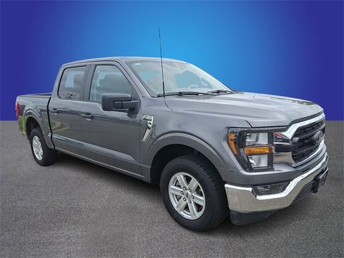 Used 2023 Ford F150 XLT image 3