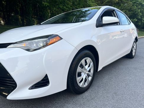 Used 2017 Toyota Corolla L w/ Carpet Mat Package (TMS) FWD image 67