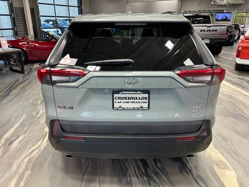 Used 2019 Toyota RAV4 XLE Premium w/ Cold Weather Package AWD/4WD image 29