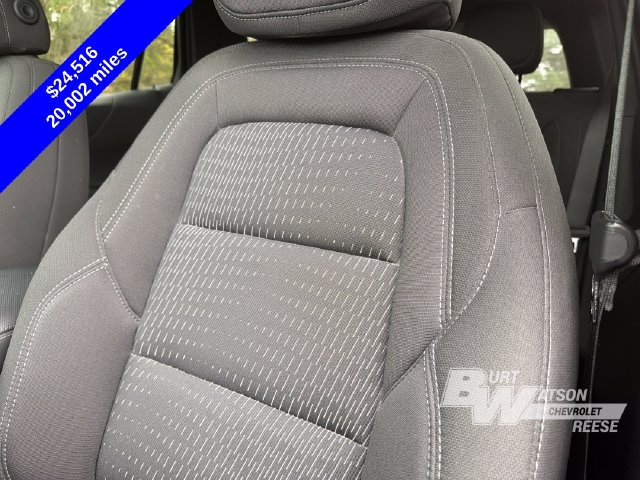 Used 2025 Chevrolet Equinox LT w/ Safety and Technology Package FWD image 11
