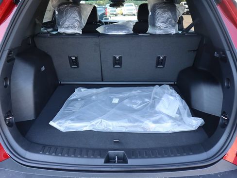 New 2027 Chevrolet Equinox LT w/ Convenience Package II FWD image 23
