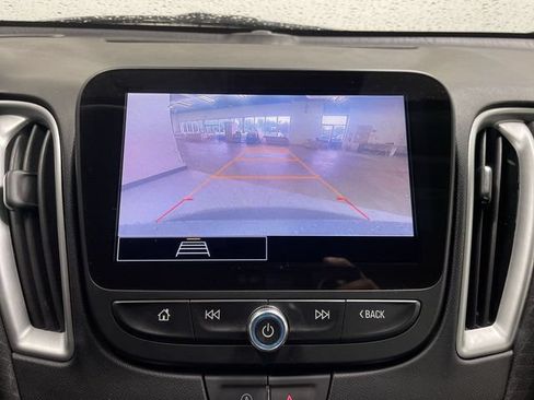 Used 2024 Chevrolet Malibu LT FWD image 17