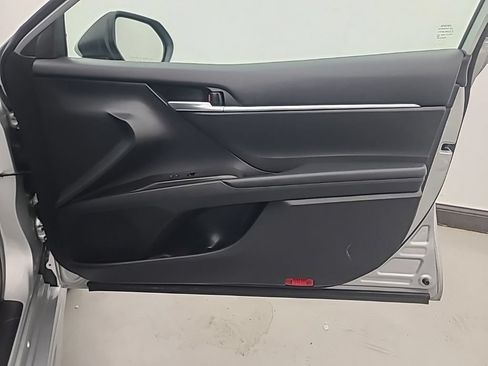 Used 2024 Toyota Camry SE FWD image 13
