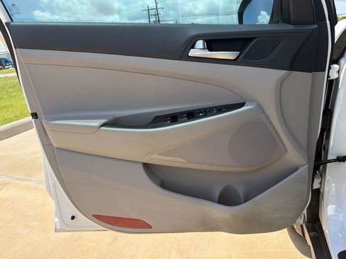 Used 2020 Hyundai Tucson Value FWD image 21