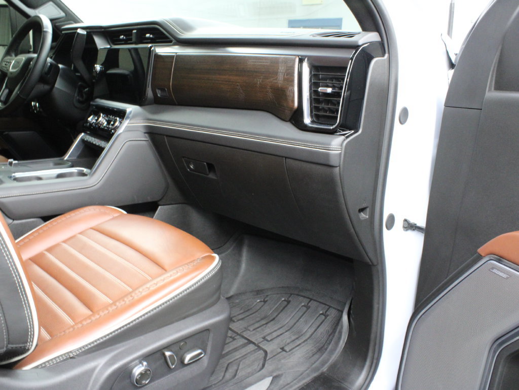 Used 2026 GMC Sierra 2500 Denali Ultimate w/ LPO, GMC Protection Package AWD/4WD image 39
