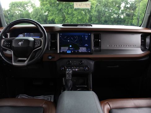 Used 2024 Ford Bronco Outer Banks AWD/4WD image 11