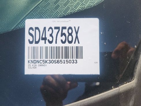 Certified 2025 Kia Carnival EX FWD image 5