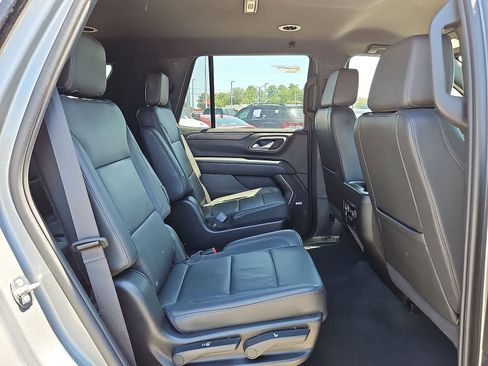 Used 2024 Chevrolet Tahoe LT AWD/4WD image 32