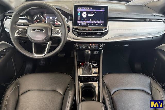 Used 2025 Jeep Compass Limited AWD/4WD image 15