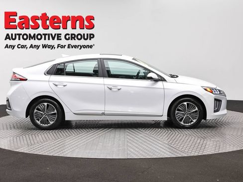 Used 2021 Hyundai Ioniq Limited FWD image 4