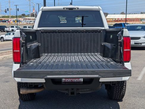 Used 2024 Toyota Tacoma 4x4 Double Cab image 9