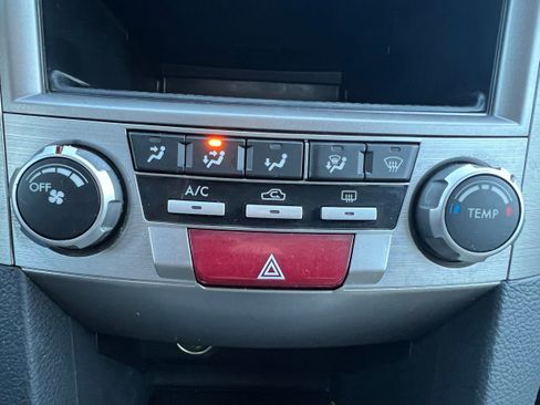 Used 2011 Subaru Legacy 2.5i image 19