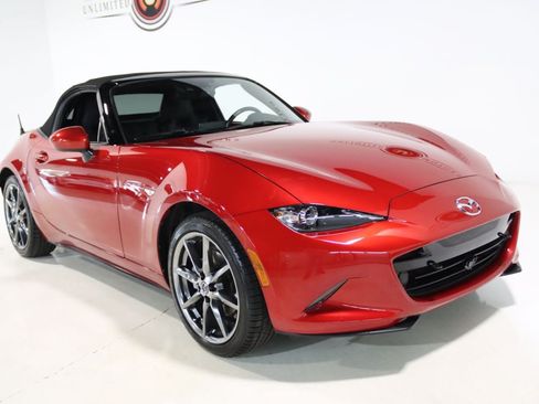 Used 2016 MAZDA MX-5 Miata Grand Touring RWD image 31