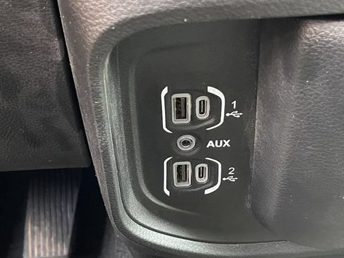 Used 2024 RAM 1500 Big Horn AWD/4WD image 21
