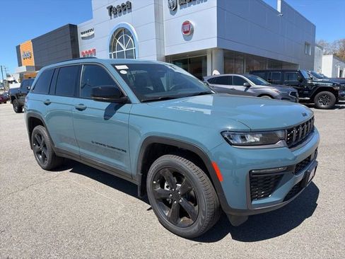 New 2026 Jeep Grand Cherokee Limited w/ Limited Altitude Package AWD/4WD image 1
