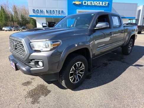 Used 2021 Toyota Tacoma TRD Sport image 3