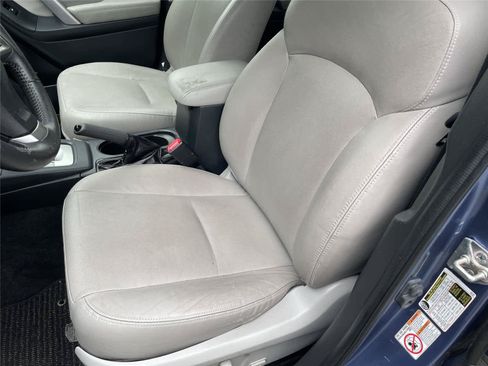 Used 2015 Subaru Forester 2.5i Limited AWD/4WD image 12