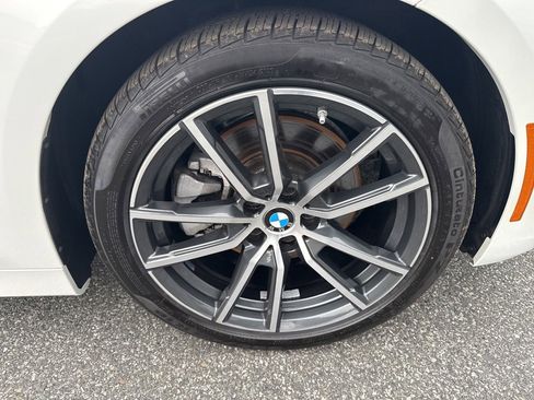 Used 2024 BMW 430i xDrive Coupe w/ Premium Package image 11