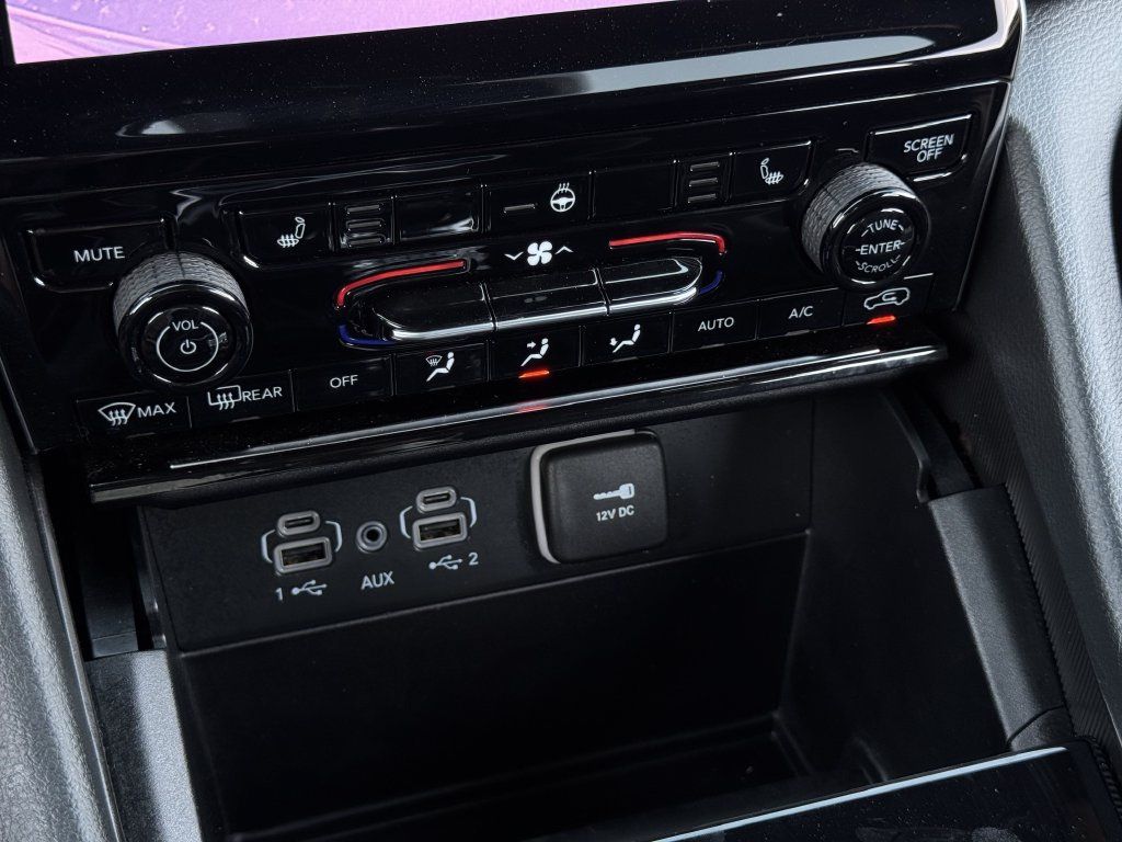 Used 2025 Jeep Grand Cherokee L Limited RWD image 19
