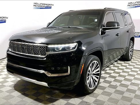 Used 2022 Jeep Grand Wagoneer Series III AWD/4WD image 1
