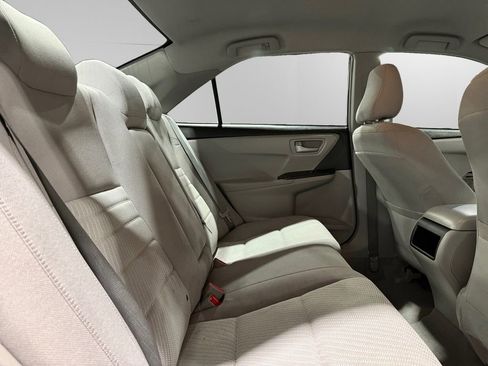 Used 2015 Toyota Camry LE image 16