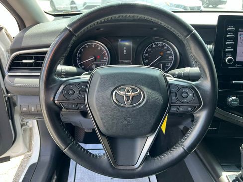 Used 2021 Toyota Camry SE FWD image 10
