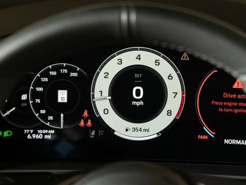 Certified 2026 Porsche Cayenne GTS AWD/4WD image 29