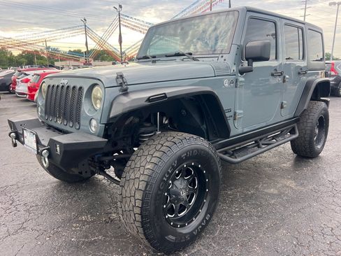 Used 2015 Jeep Wrangler Unlimited Sport w/ Power Convenience Group AWD/4WD image 3