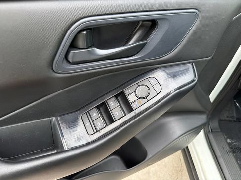 Certified 2024 Nissan Rogue S FWD image 15
