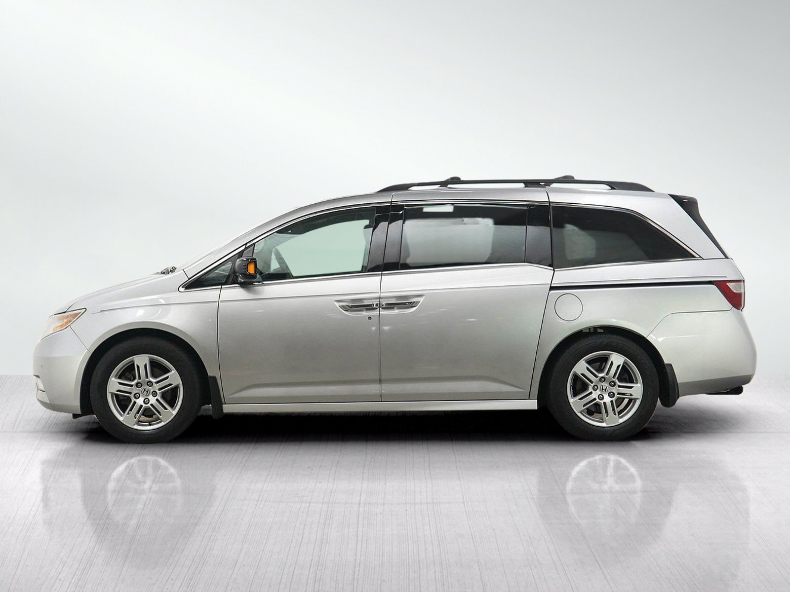 Used 2012 Honda Odyssey Touring image 3