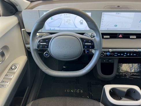 Used 2024 Hyundai Ioniq 5 SEL AWD/4WD image 14