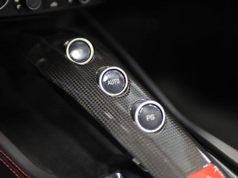 Used 2017 Ferrari California T image 27