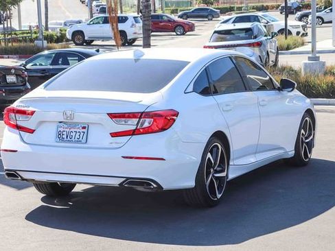 Used 2018 Honda Accord Sport image 7