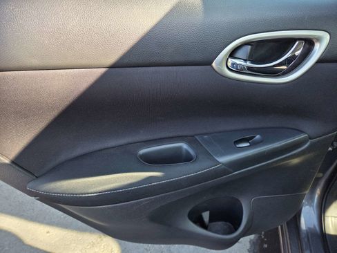 Used 2015 Nissan Sentra S image 8