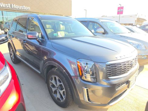 Used 2020 Kia Telluride EX FWD image 3