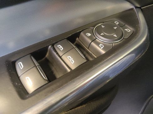 Used 2019 Cadillac XT4 Premium Luxury FWD image 27