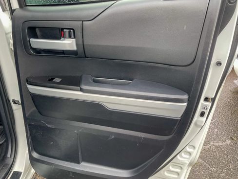 Used 2019 Toyota Tundra SR5 AWD/4WD image 25