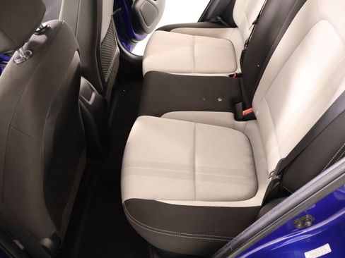 Used 2022 Hyundai Venue SEL FWD image 11