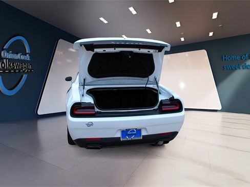 Used 2018 Dodge Challenger SXT image 33