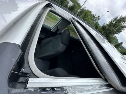 Used 2025 Toyota RAV4 XLE w/ Convenience Package AWD/4WD image 6