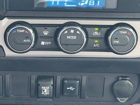 Used 2021 Toyota Tacoma SR5 RWD image 4