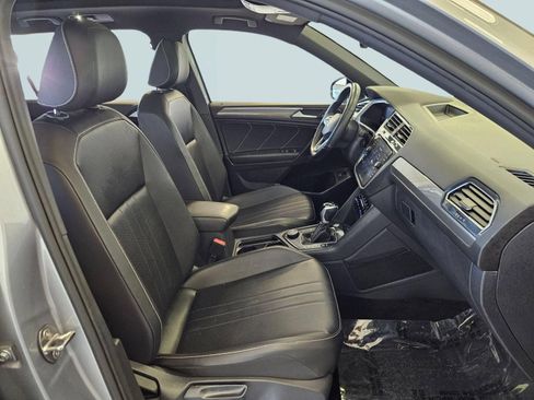 Used 2022 Volkswagen Tiguan SE R-Line AWD/4WD image 29