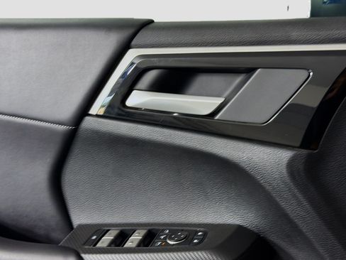 Used 2024 Mitsubishi Outlander SE AWD/4WD image 15