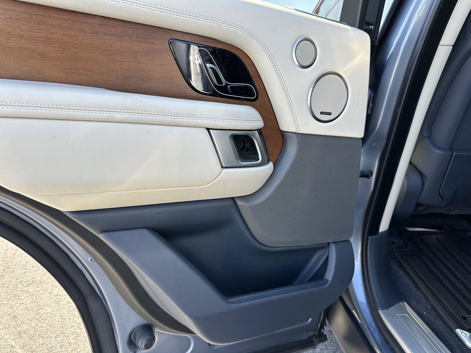 Used 2019 Land Rover Range Rover HSE AWD/4WD image 18