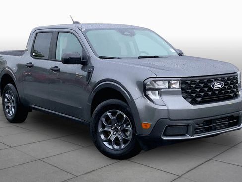 Used 2025 Ford Maverick XLT w/ Equipment Group 302A AWD/4WD image 4