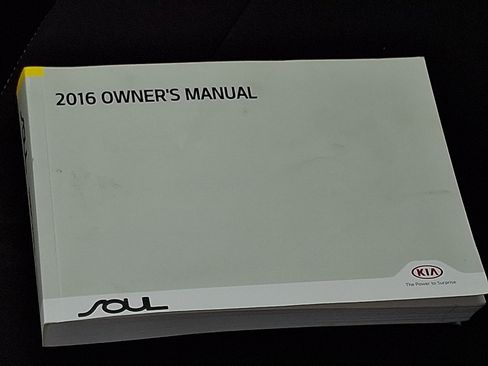 Used 2016 Kia Soul FWD image 25