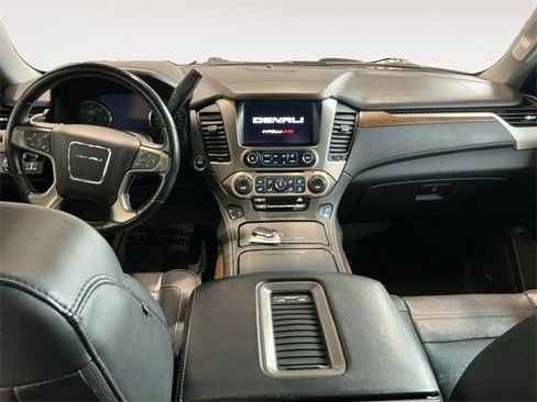 Used 2020 GMC Yukon Denali image 8