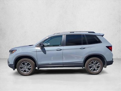 Used 2025 Honda Passport TrailSport image 9