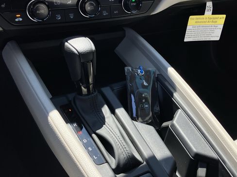 Used 2025 Honda Accord SE image 28