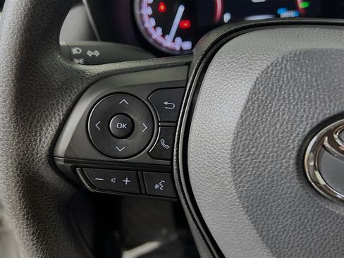 Used 2025 Toyota RAV4 XLE w/ Convenience Package FWD image 19